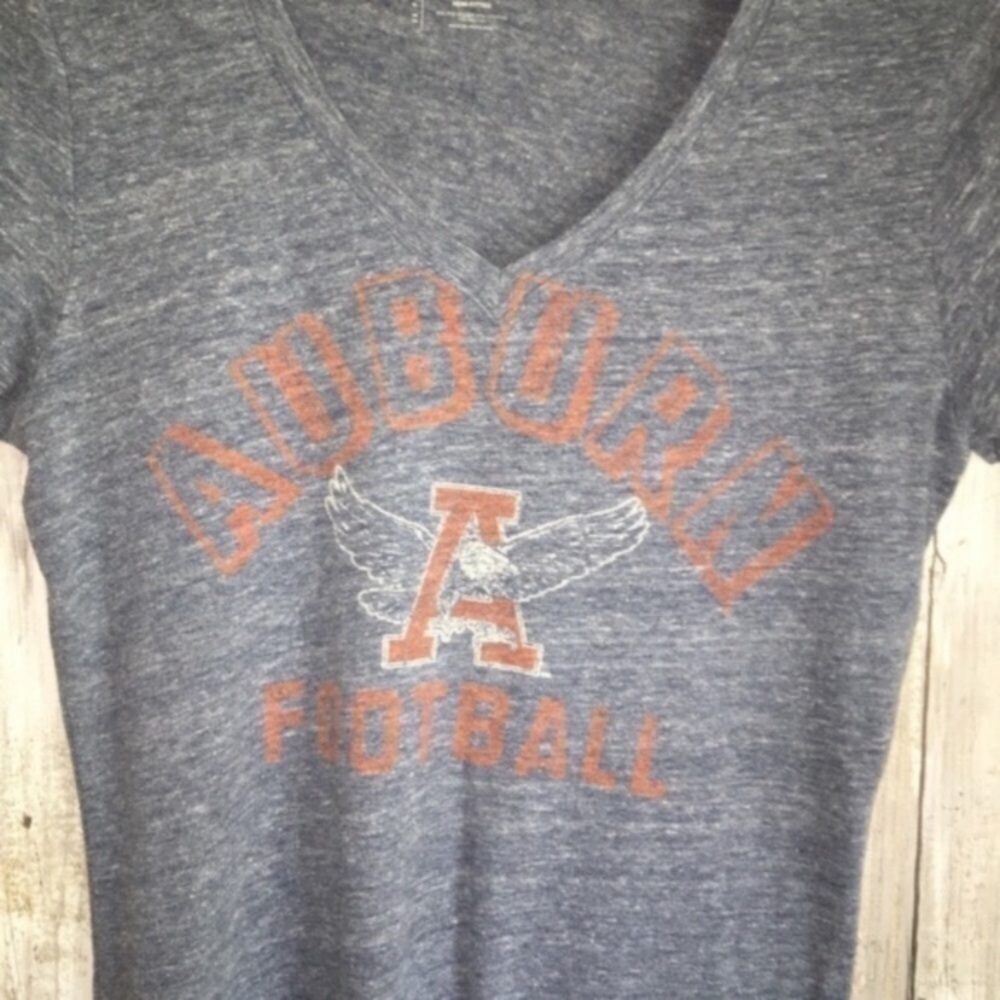 Under Armor Heathered Semi Fitted Tee - Picture 2 of 4